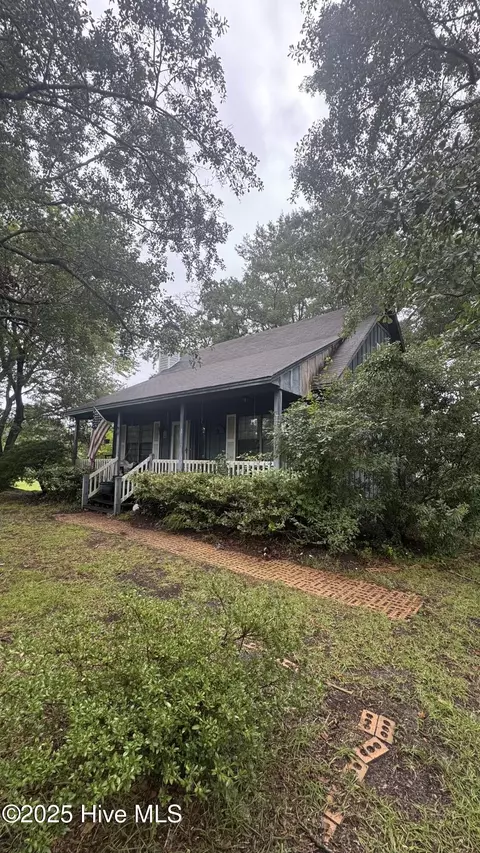 1811 Pintail Ave SW, Supply, NC 28462