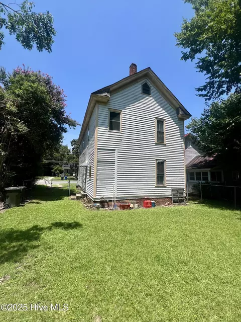 306 Hill St NE, Wilson, NC 27893