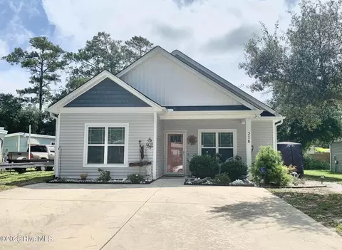 218 NE 67th St, Oak Island, NC 28465