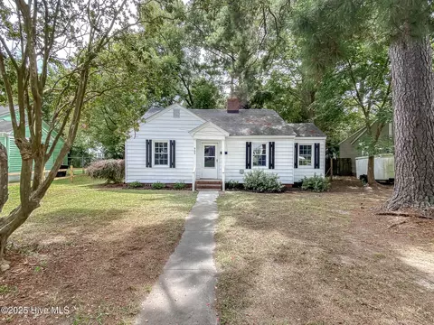 909 Bartlett Ave, Elizabeth City, NC 27909