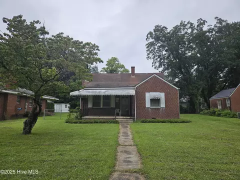 1211 E Holly St, Goldsboro, NC 27530