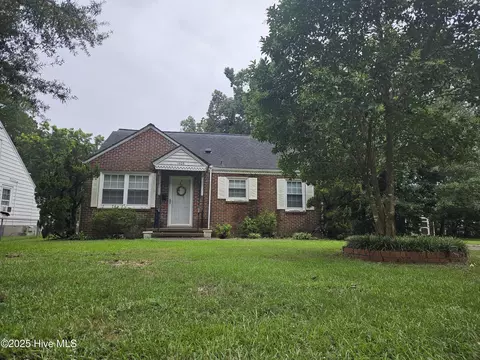 1406 E Holly St, Goldsboro, NC 27530