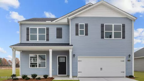 1046 Queensland Ln, Ayden, NC 28513
