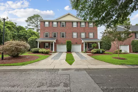 134 S 29th St, Wilmington, NC 28403