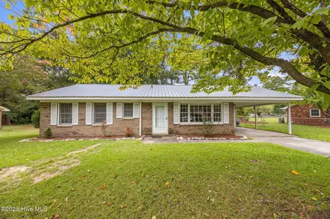 203 Caddie Ct, Greenville, NC 27858