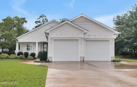1010 Softwind Way, Southport, NC 28461