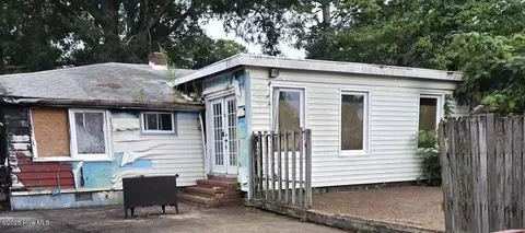 2307 Carey Rd, Kinston, NC 28504