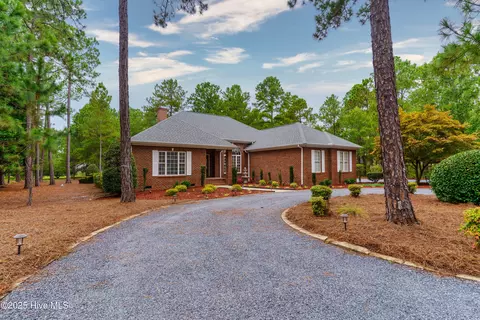 Exterior - 29 Glasgow Dr, Pinehurst, NC 28374 photo 2 of 12