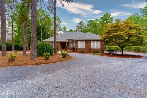 Exterior - 29 Glasgow Dr, Pinehurst, NC 28374 photo 3 of 12