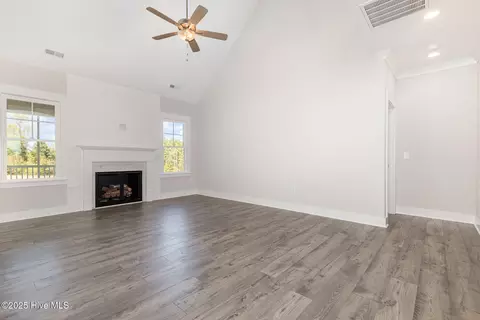 Living - 289 Tee Dr, Selma, NC 27576 photo 1 of 4