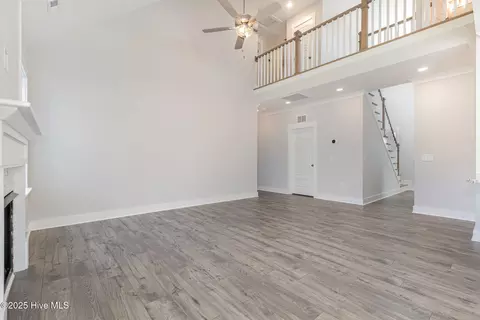 Living - 289 Tee Dr, Selma, NC 27576 photo 2 of 4
