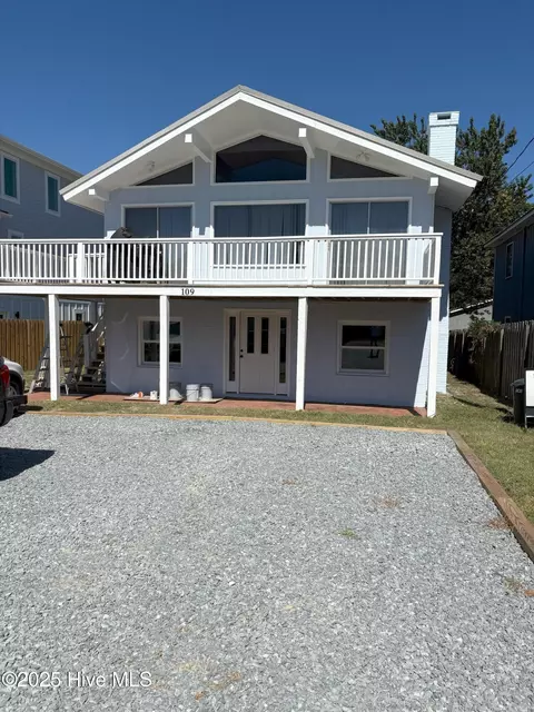 109 Broadview Ln, Hampstead, NC 28443