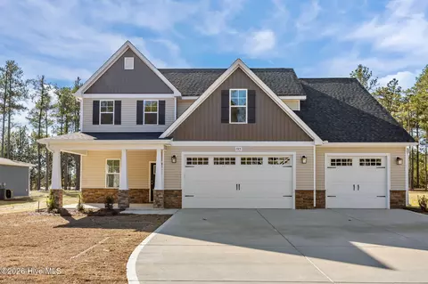 785 Quewhiffle Rd, Aberdeen, NC 28315