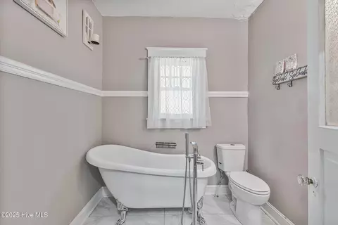 Bath - 538 Main St W, Hamlet, NC 28345 photo 2 of 3