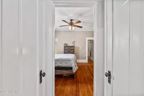 Entry Way - 538 Main St W, Hamlet, NC 28345 photo 4 of 10