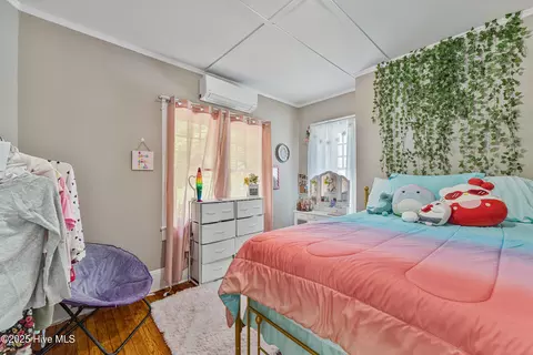 Bedroom - 538 Main St W, Hamlet, NC 28345 photo 5 of 7