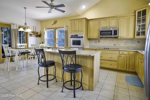 Kitchen - 251 Watersedge Dr, Kill Devil Hills, NC 27948 photo 4 of 4