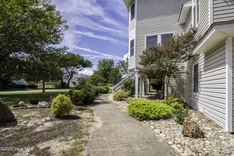 Exterior - 251 Watersedge Dr, Kill Devil Hills, NC 27948 photo 4 of 6