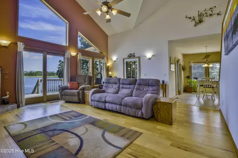Living - 251 Watersedge Dr, Kill Devil Hills, NC 27948 photo 1 of 3