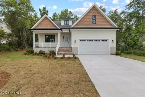 327 S Belvedere Dr, Hampstead, NC 28443