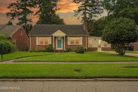 1109 W Main St, Elizabeth City, NC 27909
