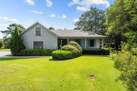 1506 Mona Passage Ct, New Bern, NC 28560