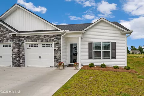 2310 Sweet Bay Dr #B, Greenville, NC 27834