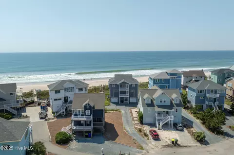 124 N Permuda Wynd Dr, North Topsail Beach, NC 28460