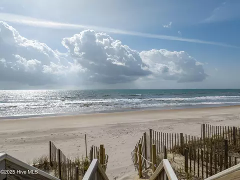 124 N Permuda Wynd Dr, North Topsail Beach, NC 28460