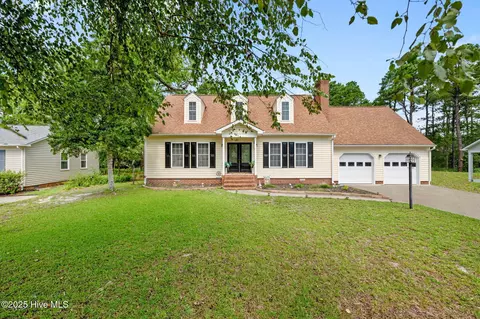 1205 Santa Lucia Dr, New Bern, NC 28560