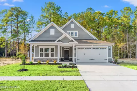 4017 Farmfield Dr, Navassa, NC 28451
