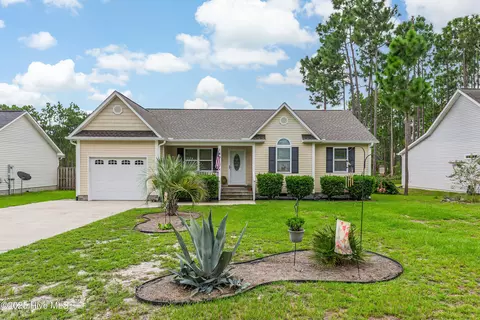 149 Harper Lake Dr, Southport, NC 28461
