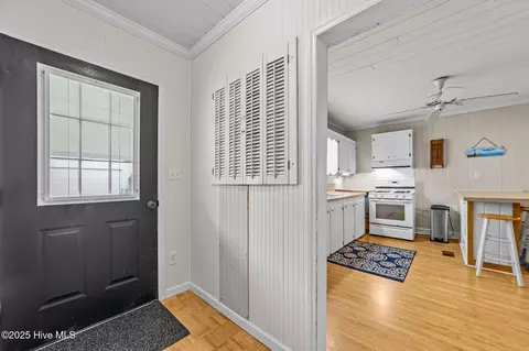 Entry Way - 645 Island View Rd, Bath, NC 27808 photo 1 of 1
