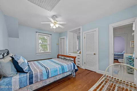 Bedroom - 645 Island View Rd, Bath, NC 27808 photo 8 of 9