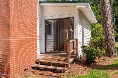 Exterior - 645 Island View Rd, Bath, NC 27808 photo 10 of 14