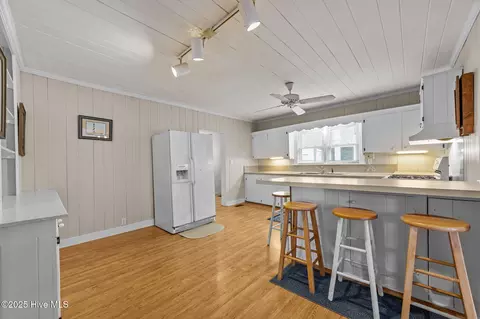 Kitchen - 645 Island View Rd, Bath, NC 27808 photo 5 of 5