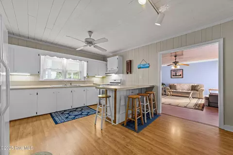 Kitchen - 645 Island View Rd, Bath, NC 27808 photo 4 of 5