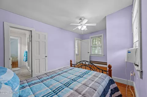 Bedroom - 645 Island View Rd, Bath, NC 27808 photo 5 of 9