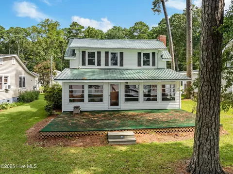 Exterior - 645 Island View Rd, Bath, NC 27808 photo 11 of 14