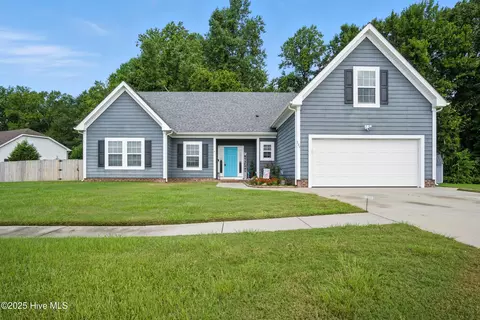 100 Rosedale Ct, Moyock, NC 27958