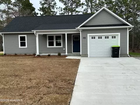 1121 Beaufort Rd, Southport, NC 28461