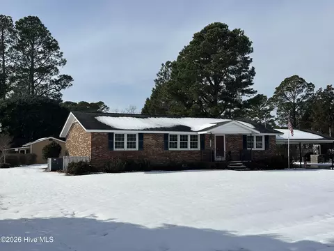 1806 Hilltop Cir, Goldsboro, NC 27530