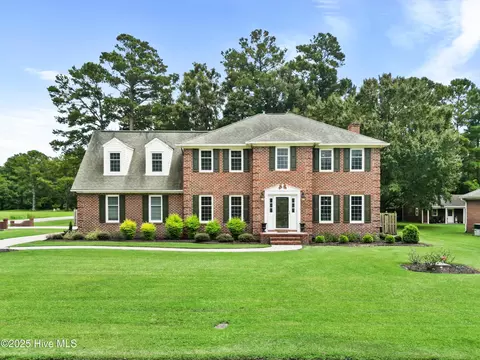301 Daisy Ct, Jacksonville, NC 28540