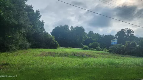 761 Bitmore Rd, Whiteville, NC 28472