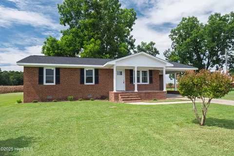 186 Charlie Frederick Rd, Warsaw, NC 28398