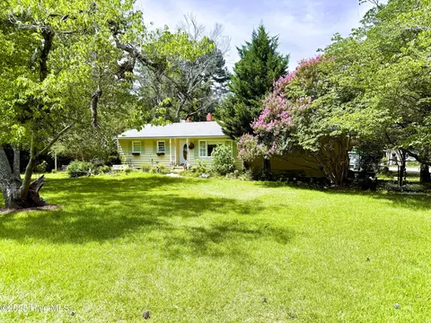 320 Aiken Rd, Southern Pines, NC 28387