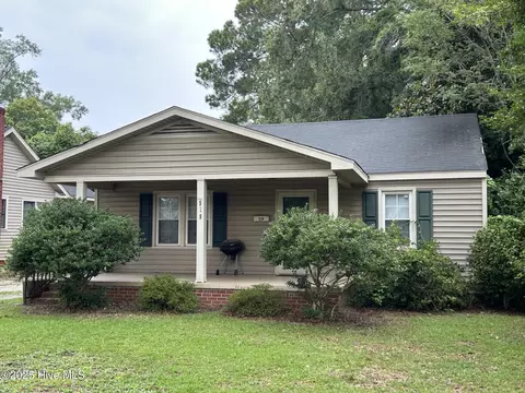 519 Atkinson St, Laurinburg, NC 28352