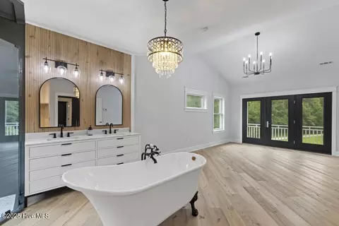 Bath - 107 Patton Ln, Hampstead, NC 28443 photo 3 of 8