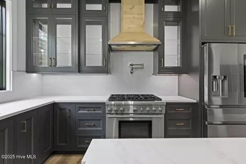 Kitchen - 107 Patton Ln, Hampstead, NC 28443 photo 8 of 12