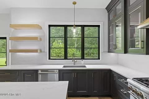 Kitchen - 107 Patton Ln, Hampstead, NC 28443 photo 4 of 12